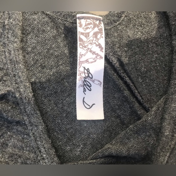 Bella D. Super Lightweight Grey Criss-Cross Back Detail Long Sleeve Tee - S - Picture 5 of 6